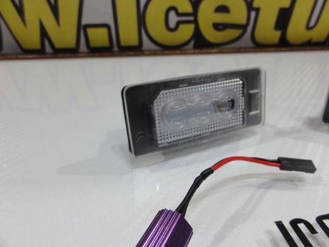 Suporte De Lâmpada De Matricula Com Led Branco Para Audi A1, A3, A4 B8, A5, A6, A7, Q3, Q5, Q7, TT, TTS, TTRS, Porsche Panamera 2010-, Seat Alhambra,