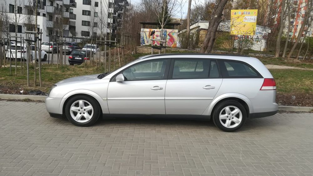 Sprzedam Opla Vectrę auto w kombi .