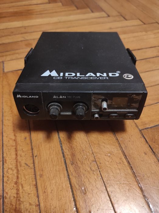 Радиостанция Midland Alan 100 Plus.