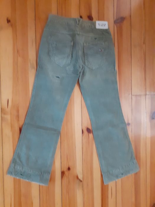 Spodnie z rozszerzanymi nogawkami