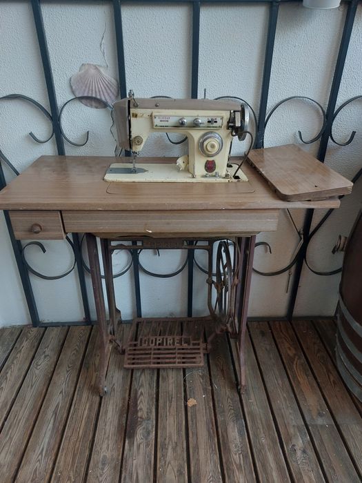 Mesa de Costureira