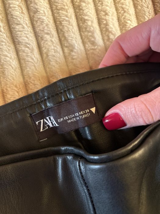 Шкіряні штани ZARA в розмірі  XS