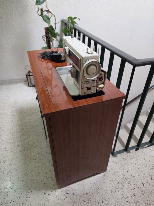 Maquina riccar de coser