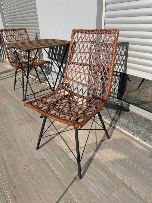 Conjunto Mesa e 2 Cadeiras de Exterior