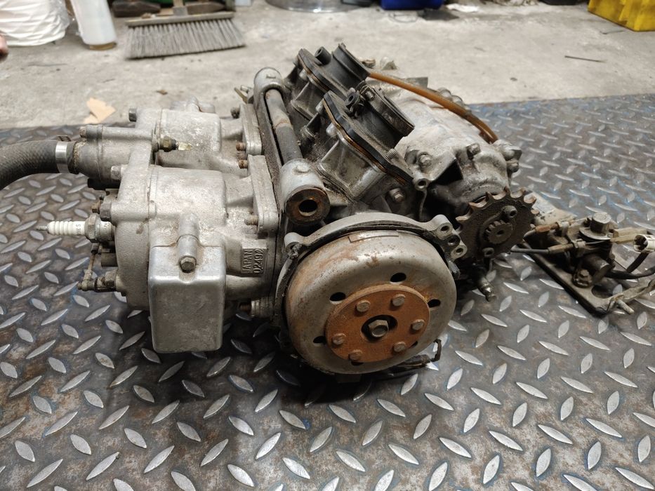 Kawasaki kr 250 kr-1s silnik 2t