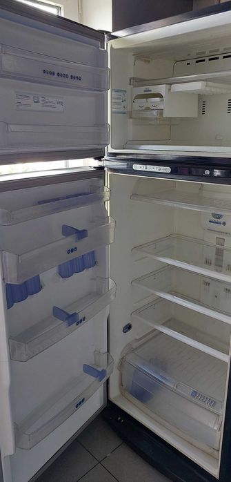 холодильник Whirlpool