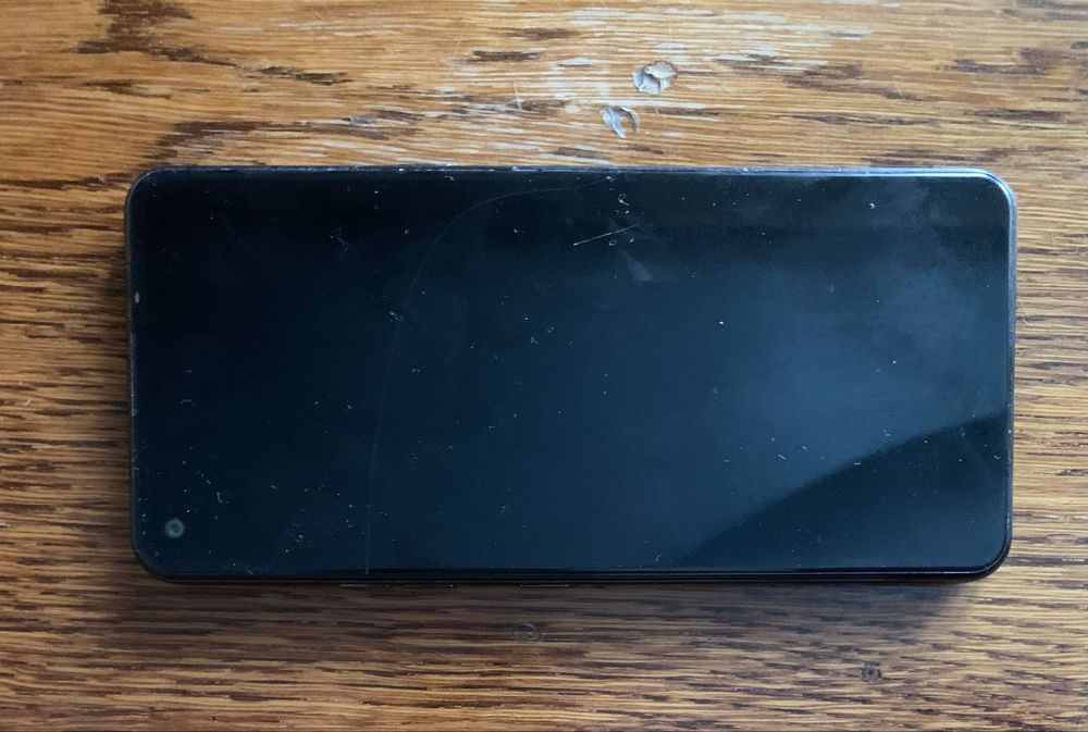 Продам телефон LG