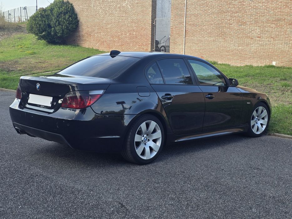 Bmw 530d Pack m(exterior)Caixa Manual