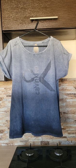 Damska bluzka z krótkim rękawem t-shirt Calvin Klein z cekinami