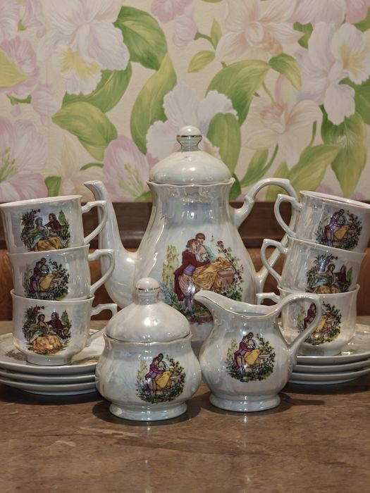 Продам Югославский сервиз Мадонна