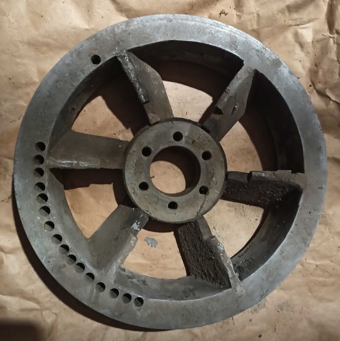 Шкив двигателя.Шкив.