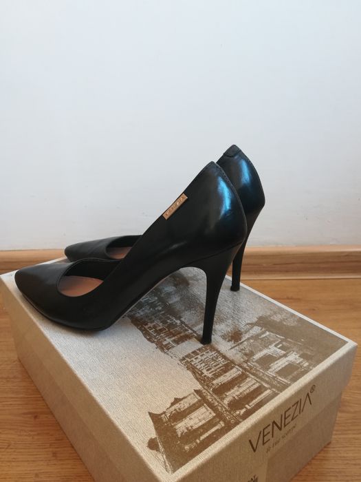Czarne szpilki venezia 36