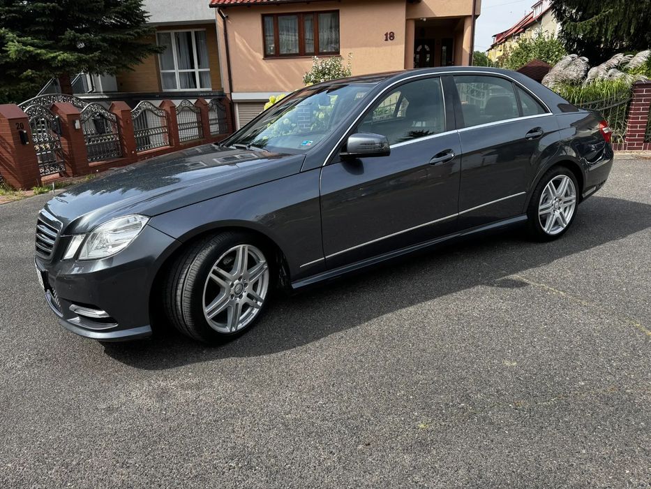 Mercedes-Benz Klasa E Pierwszy właściciel / Salon Polska / Pakiet AMG