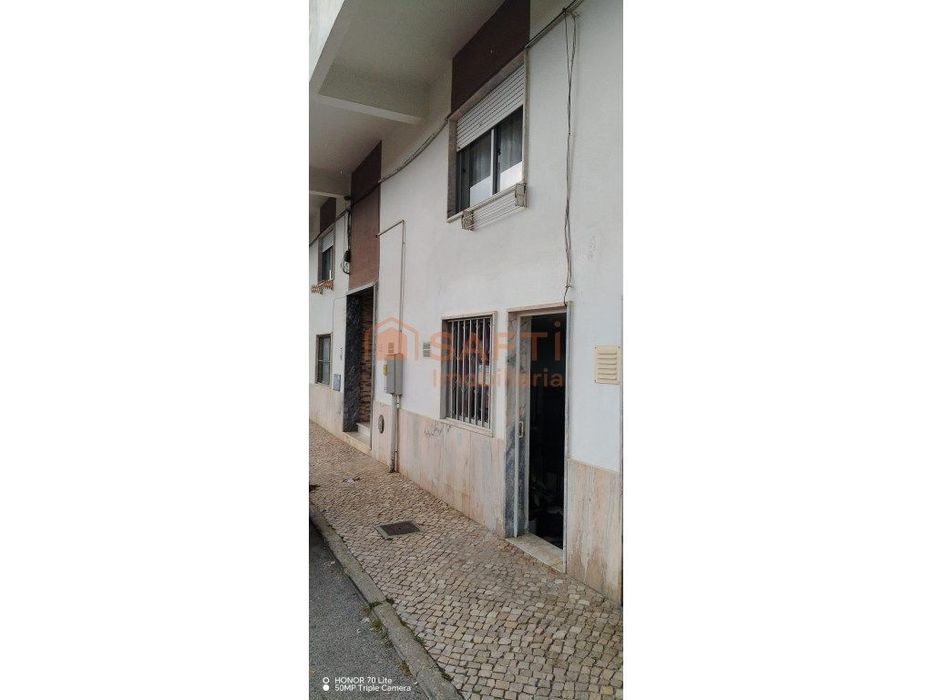 ENTRONCAMENTO - oportunidade para seu negócio HOJE MESMO!