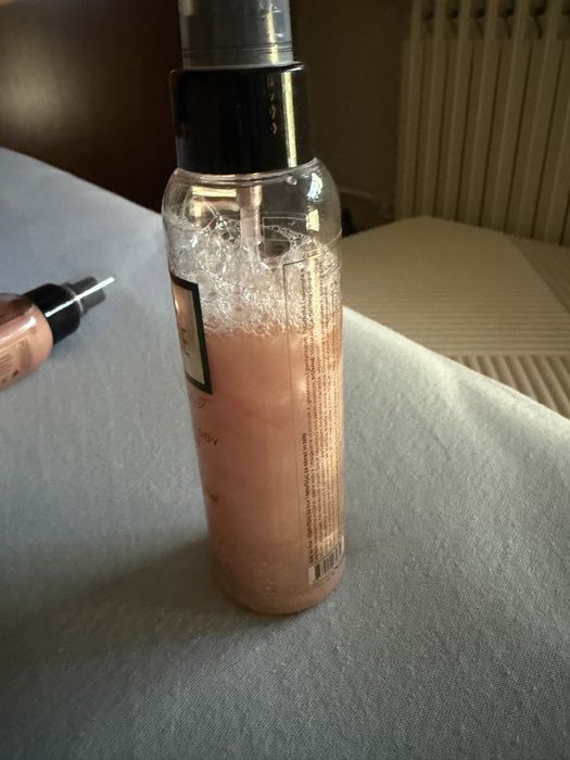 face & body glow La Piel by Lana J