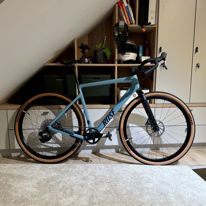 Rose backroad 57 karbon fizik PPF tubeless kier. karbon ritchey