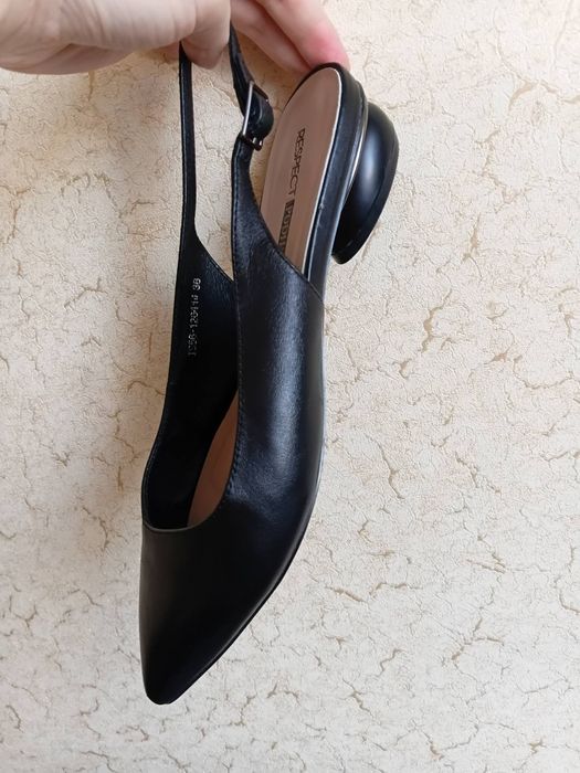 Туфлі босоніжки слінгбеки Respect Podium 37-38