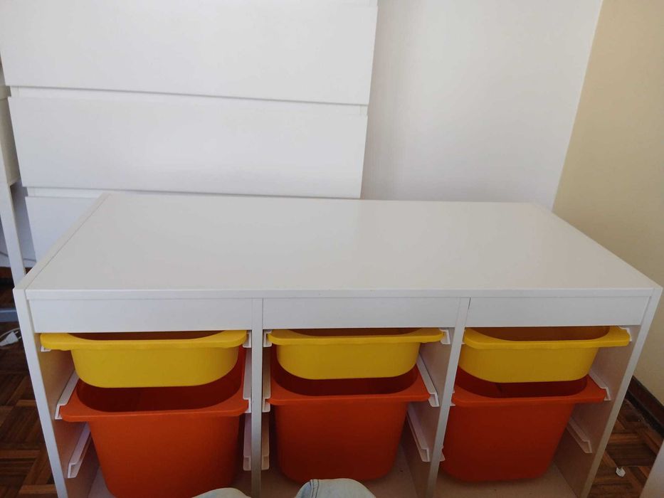 Móvel brinquedos IKEA