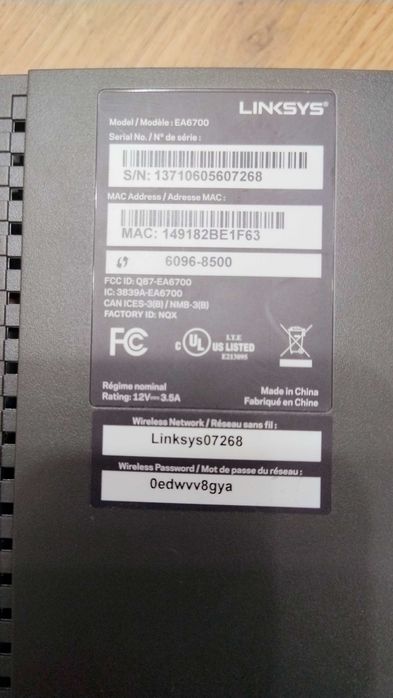 Б.в. роутери Linksys EA6700 та EA6900