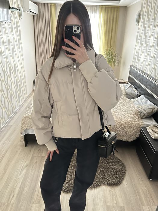 Курточка жіноча..