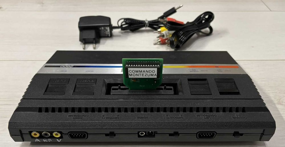 Atari 2600 Jr + video mod + dwie gry