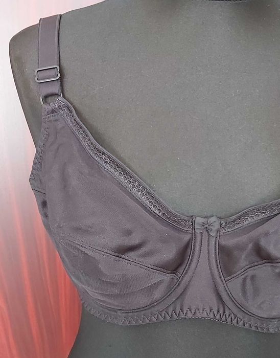 Biustonosz 90 C Triumph