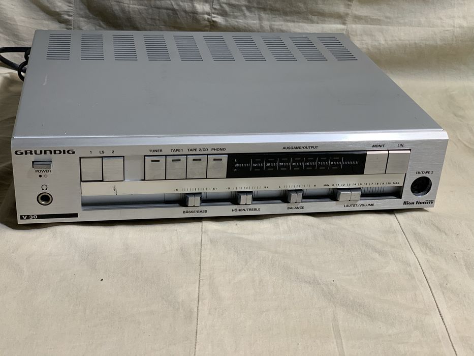 Німецький підсилювач HI-FI Grundig V 30