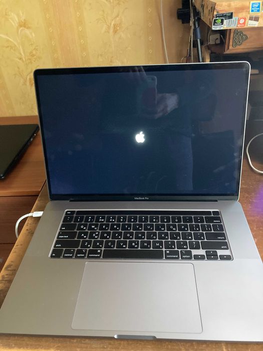 комплектуючі до macbook  a2141  a2179  a1708 a1707 a2159