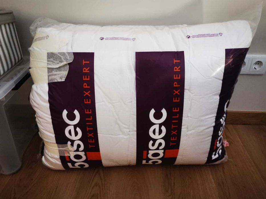 Vendo edredão para cama de casal Ikea