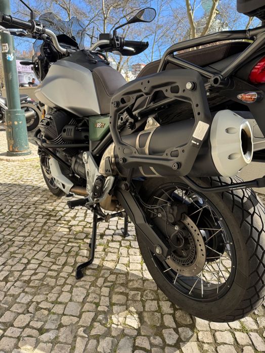 2021 Moto Guzzi V85TT