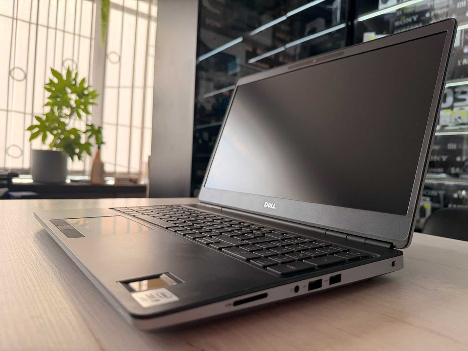 Dell Precision 7550, intel i9, 32gb ram, NVidia RTX 6GB, Full HD, SSD, Win 11 PRO