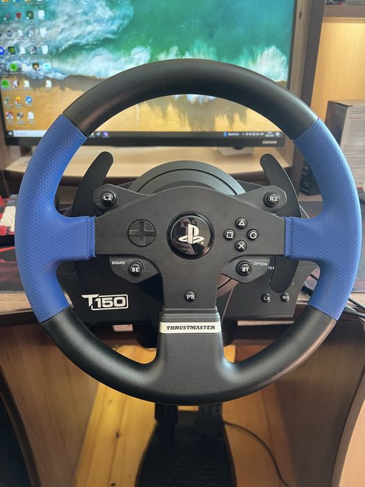 Ігрове кермо з педалями Thrustmaster t150