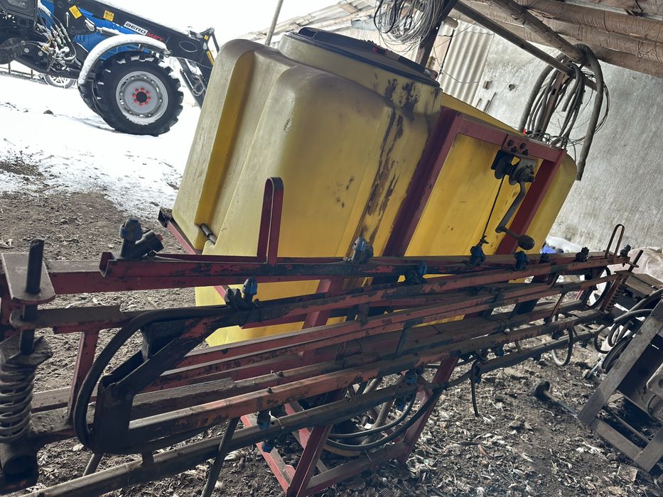 Продам оприскувач навісний 12 м