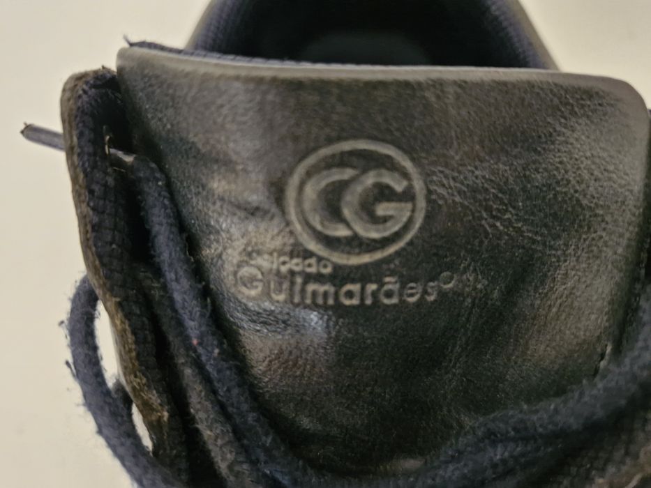 Sapatos azuis de couro (artigo só até 20 de Março)