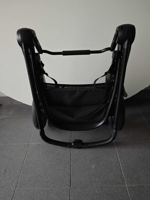 Carrinho maxi cosi zelia 3 e ovo coral 360