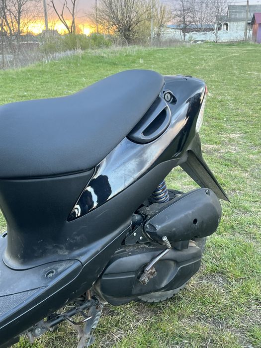 Скутер Suzuki lets 2 new