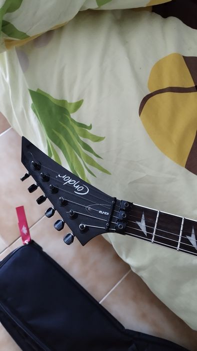 Guitarra elétrica condor Ozielzinho