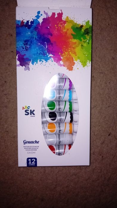 Conjunto de artes: guache + aguarela + três purpurinas