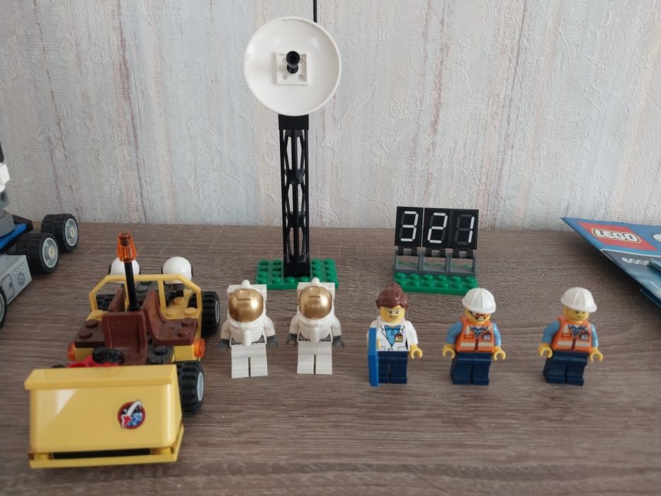 Продам Лего Космопорт