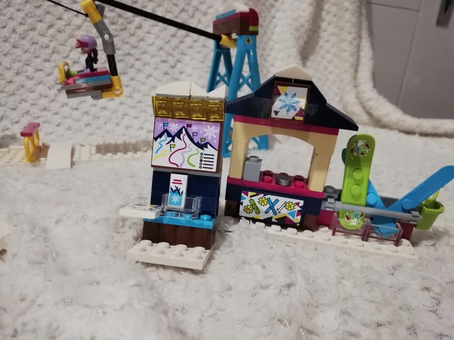 Lego 41324 FRIENDS Wyciąg Narciarski  w Kurorcie