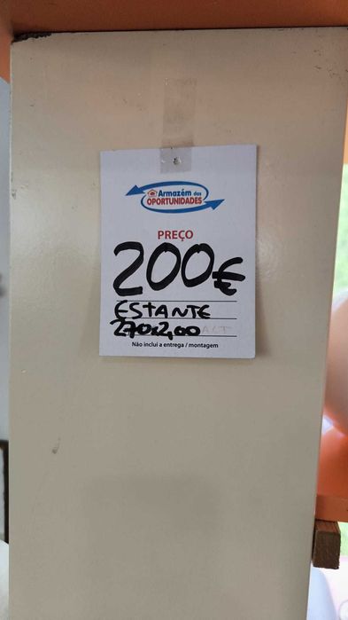 Estante 2.00x2.00 com várias prateleira