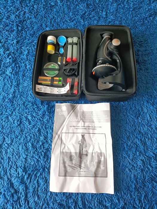 Microscópio de science for you. De iniciação para crianças