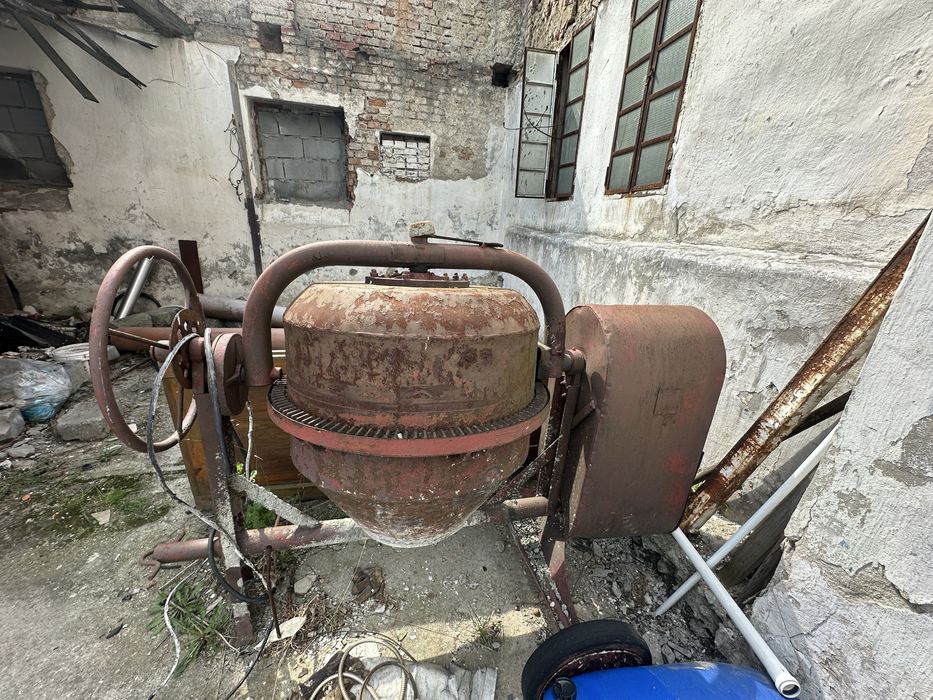 Betoniarka 250 l