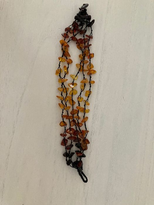 Pulseira em tons de castanho