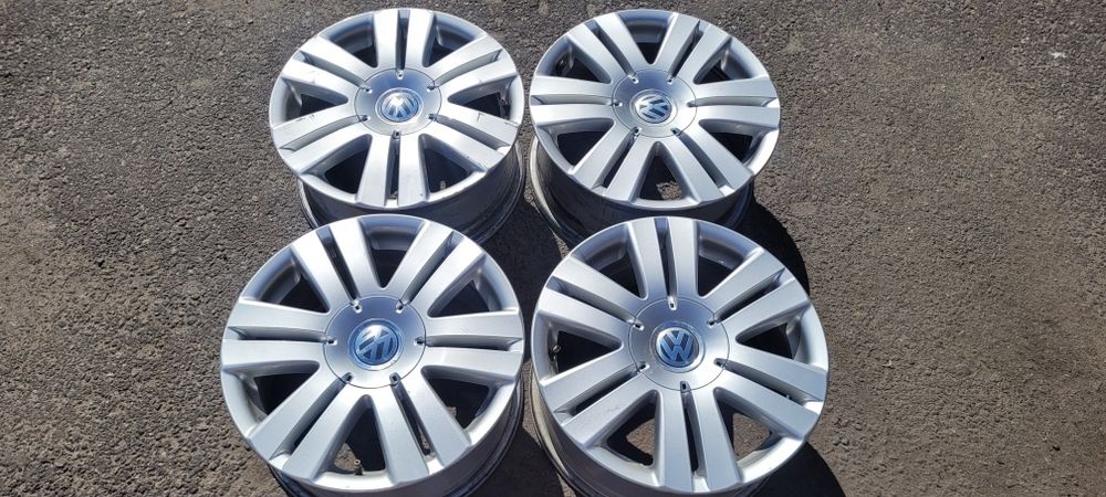 Oryginalne felgi VW 16  5x112 polecam