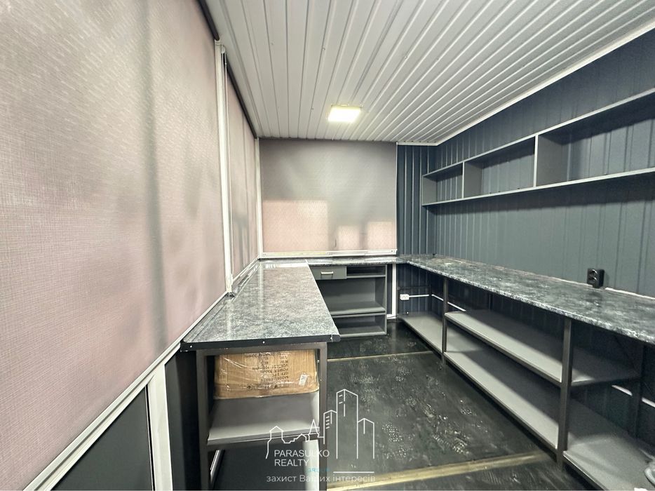 Здам в оренду фасадне приміщення під кафе/фастфуд.