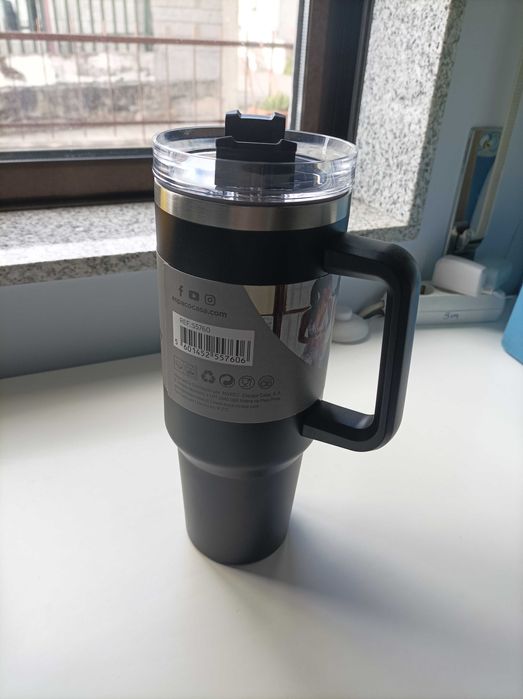 Garrafa / Copo Aço Inox de 1,2L , com dupla camada