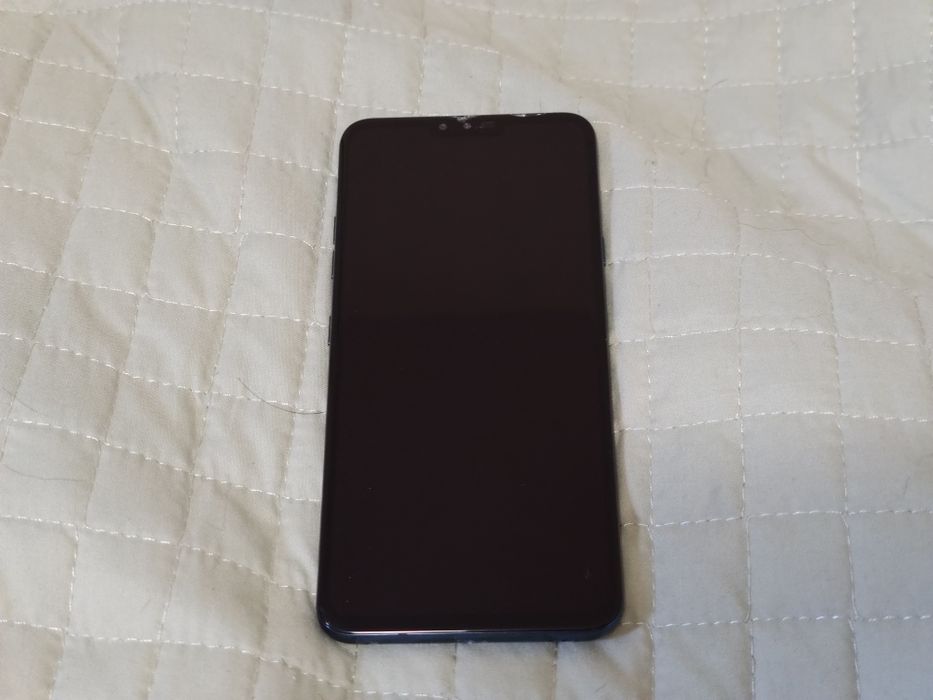 LG V40 android 15