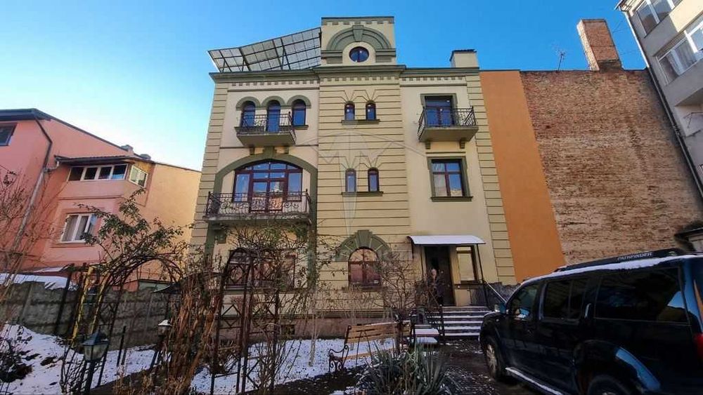 Продається Приміщення 480 м2, 5 соток. Бізнес центр Готель Офіс Фірма Клініка Садок. Центр міста, вул. Гординського Шевченка