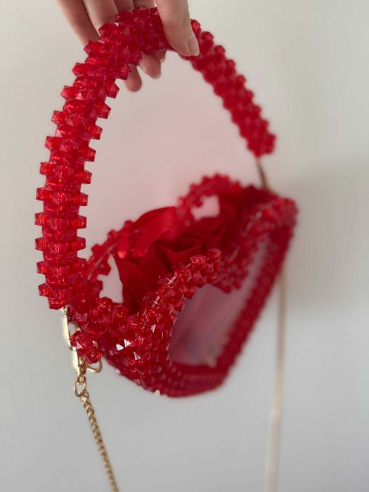 Unikalna torebka z koralików handmade w kształcie serca
